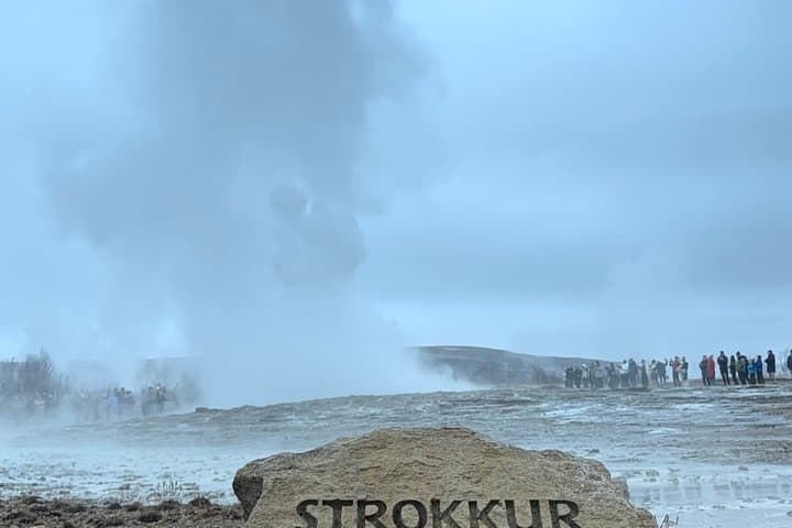 Golden Circle Luxury Private Expedition in Iceland in Spanish