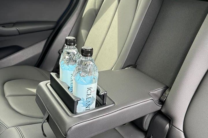 Private Keflavík Airport Transfer to Reykjavík Hotels