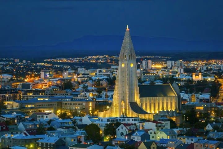 Keflavik Airport Transfer to or from Reykjavik