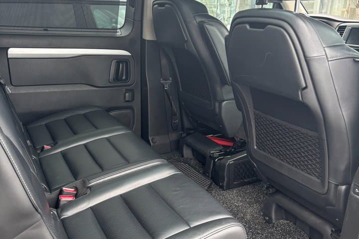 KEF Airport Transfers from and to Reykjavik City (one way)