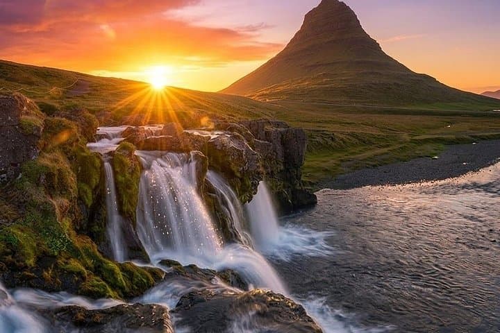 Self Guided Golden Circle Audio Driving Tour GPS APP Offline