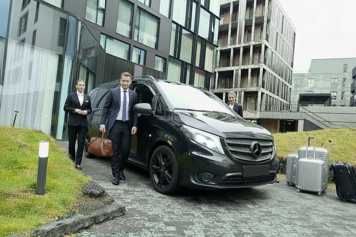 Keflavik Airport One Way Private Transfer To or From Reykjavik