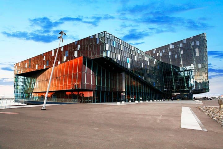 Reykjavík Walking Tour with Audioguide on your Smartphone