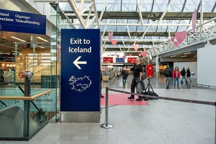 Private Transfer: KEF Airport to Reykjavik with Blue Lagoon Stop
