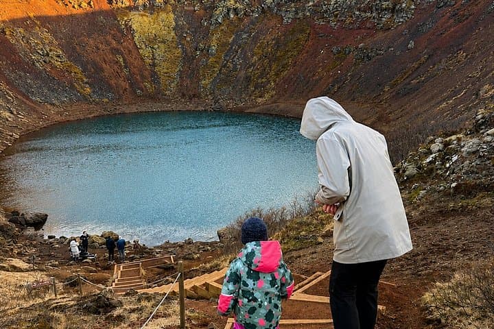 Golden Circle in Small Group with French Guide