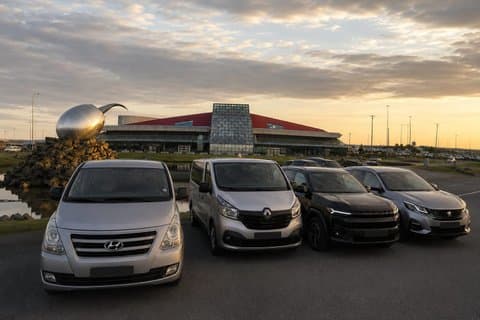 Keflavik Airport (KEF) ↔ Reykjavik: Private Airport Transfer