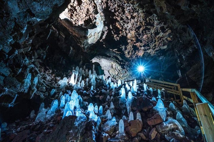 Silver Circle: Lava Cave, Waterfalls & Iceland Horses-Small Group
