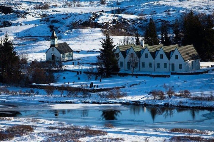 Reykjavik: Golden Circle and Northern Lights Small-Group Tour