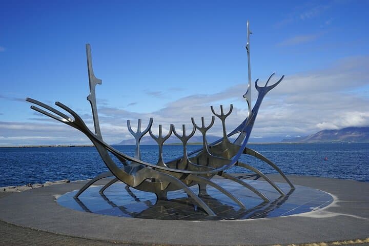 Reykjavik Private Walking Tour With A Professional Guide