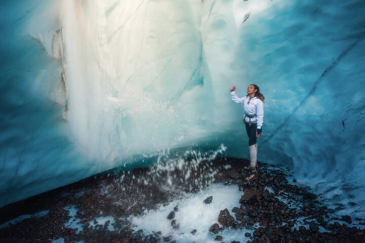 Glacier and Ice Cave Private Photoshoot - 15 Shot Photo Package