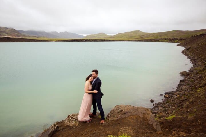 Private Vacation Photography Session with Local Photographer in Reykjavik