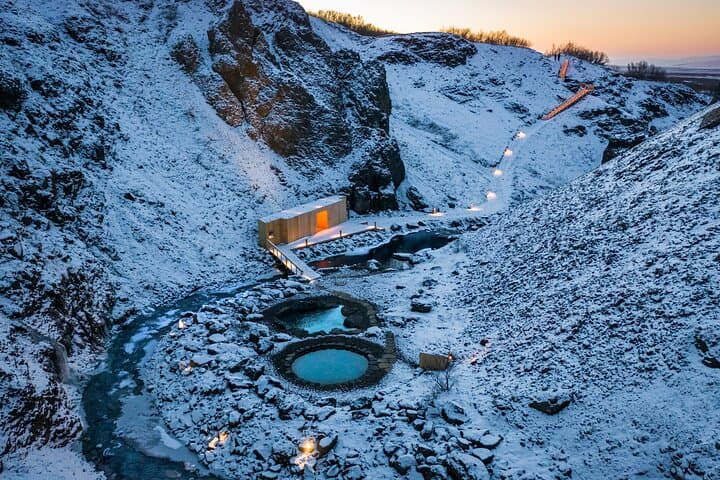 Lava Waterfalls, Sagas & Unique Canyon Baths - Small Group Tour