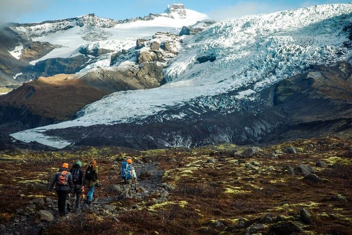 Full-Day Glacier Lagoon, Diamond Beach & Glacier Hike