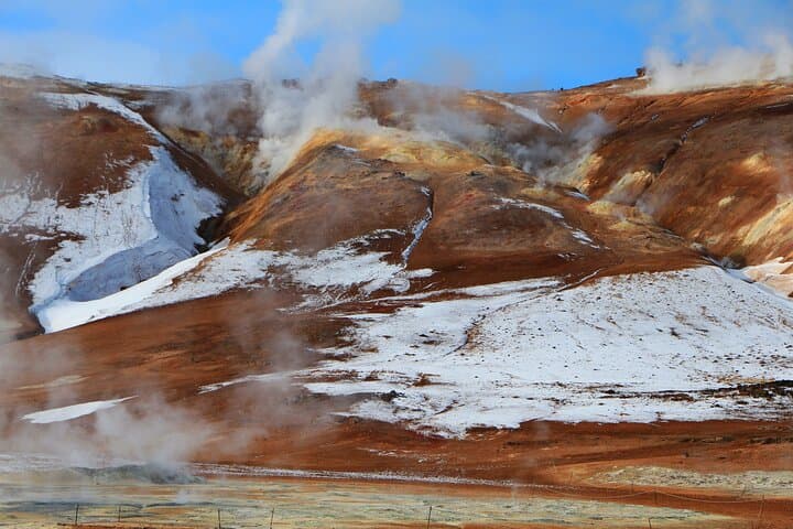 7 Nights 8 Days Around Iceland Tour starting from the airport