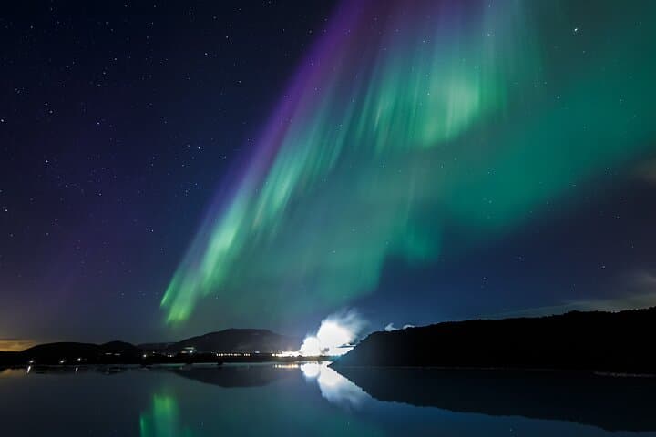From dark skies to dazzling lights — Iceland’s aurora nights are pure wonder. A magical moment worth every chilly breath!