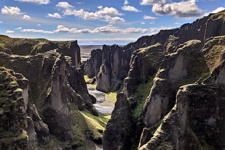 2-Day Southern Iceland, Glacier Lagoon and Diamond Beach Tour