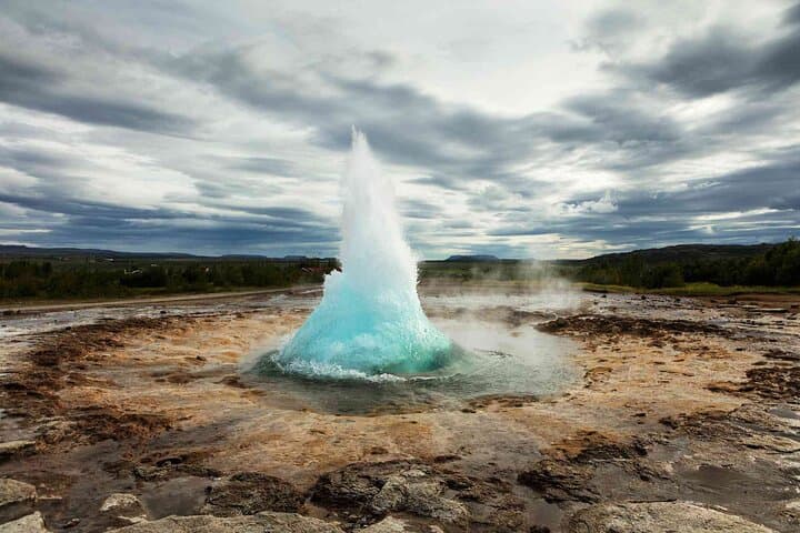 Golden Circle & Friðheimar Experience: Private Farm & Wonder Tour