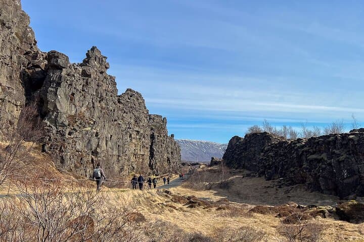 4 Days Golden Circle and South Coast Adventure Private Tour