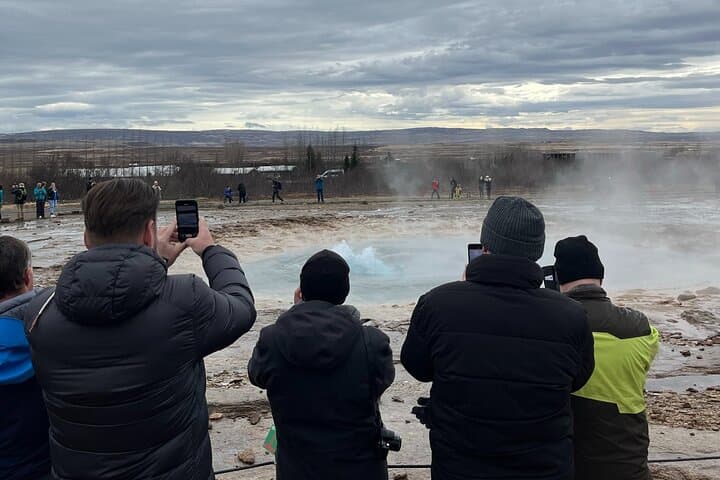 Private Guided Tour Golden Circle & Friðheimar Greenhouse Iceland