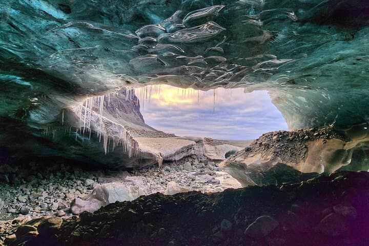 Private Blue Ice Cave Tour (from Jokulsarlon) Small Group Tour