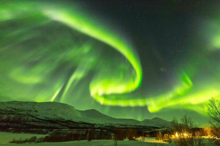 Iceland Reykjavik Northern Lights Bus Tour in Chinese 冰岛雷市中文极光团