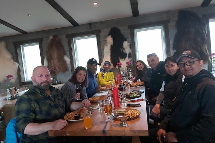 Full Day Private Golden Circle and Hot Springs Tour in Hvammsvík