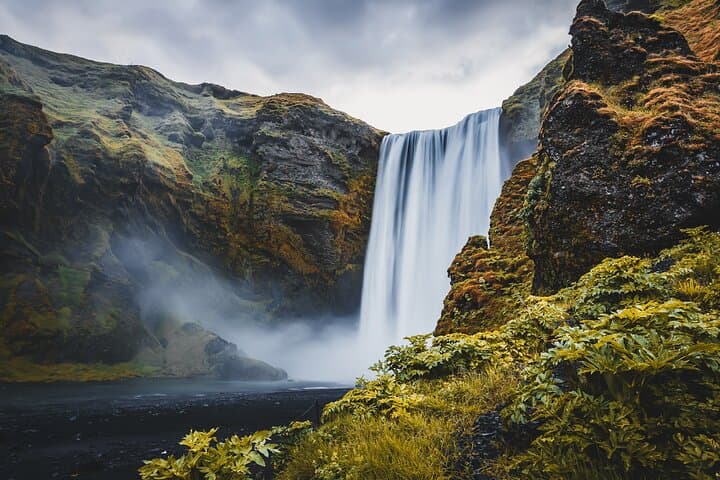 Majestic Skógafoss waterfall