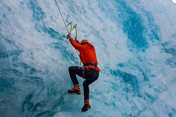 Ice climbing at Sólheimajökull ( 4 prs max)