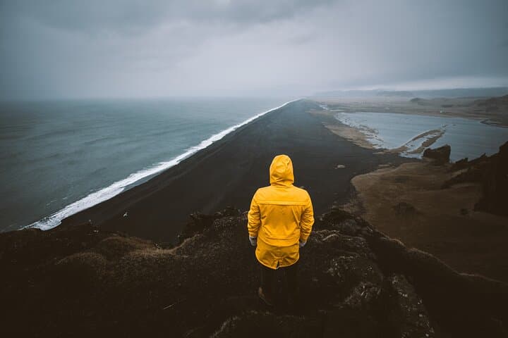 Explore the mythical landscapes of Iceland´s South Coast together with Your Friend in Reykjavik!