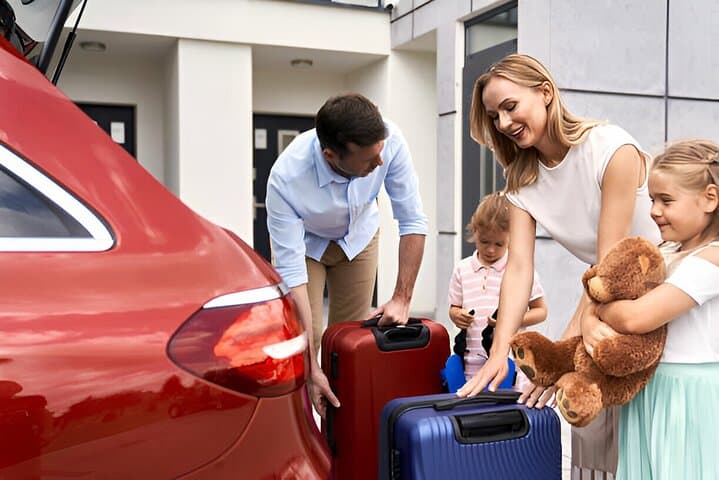 From Reykjavik: Private Transfer to KEF Airport in Iceland