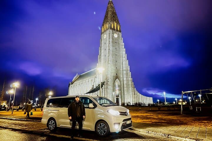 Private 7 hour Cruise/Airport Transfer and Tour