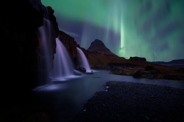 Private 4-hour Northern Lights Tour with Expert Local Guides