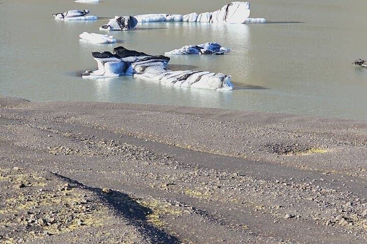 Diamond Beach and Jökulsárlón Day Tour with Boat Ride(Optional)