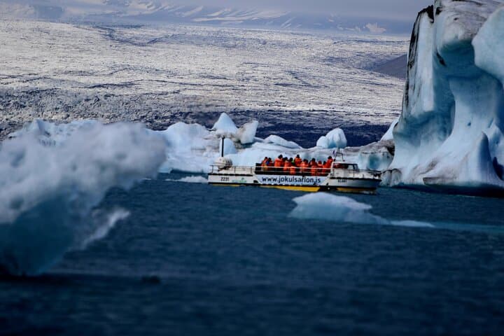 Diamond Beach and Jökulsárlón Day Tour with Boat Ride(Optional)
