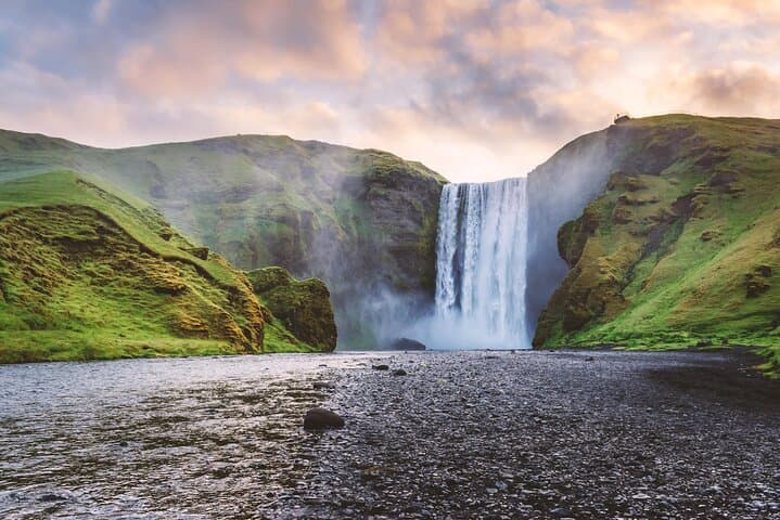 Exclusive Icelandic Adventure: Golden Circle and South Coast