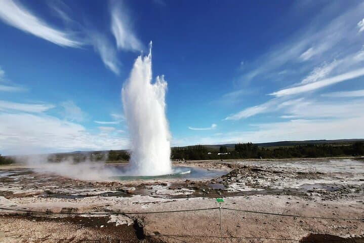 PRIVATE Golden Circle tour with 6 STOPS and extras