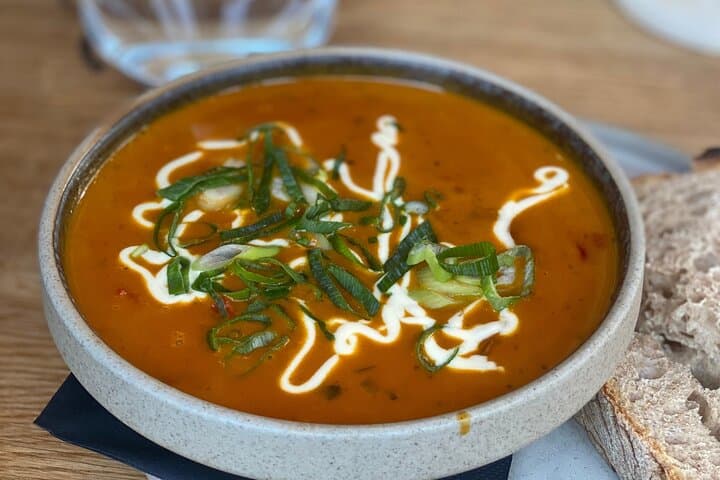 Akureyri Food Walk With 4-5 Tastings and a Local Guide