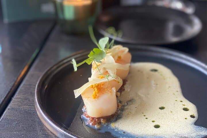 Akureyri Food Walk With 4-5 Tastings and a Local Guide