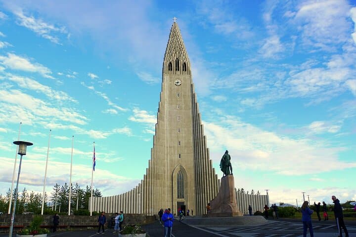 Private Reykjavik City Tour in Multi-Language Guide Options
