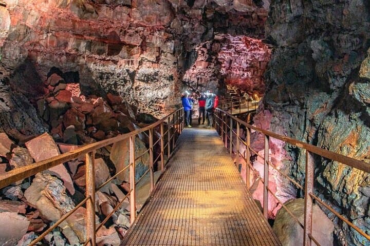 Buggy Lava Tunnel Tour