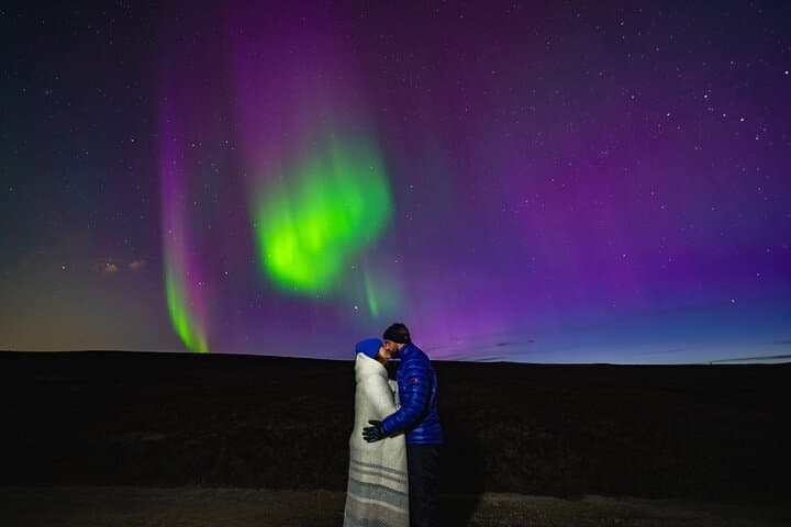 Luxury Northern Lights Hunt Private Tour with Photos and Treats