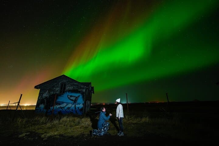Private Northern Lights Tour with Photos, Snowsuits and Snacks