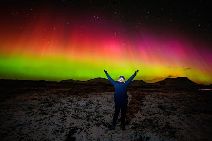Private Northern Lights Tour with Photos, Snowsuits and Snacks
