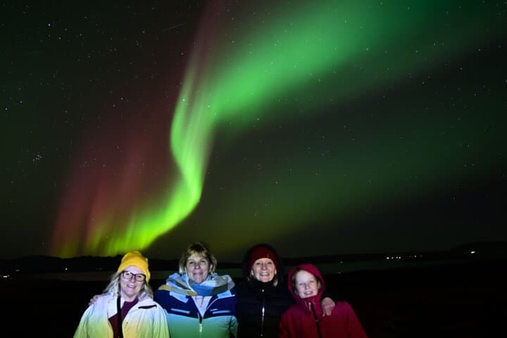 Northern Lights & Hot Choco: Private 4x4 Tour from Reykjavik