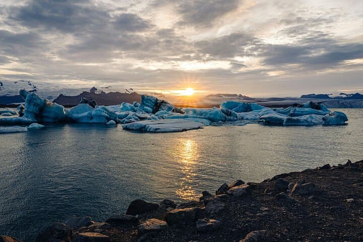 Luxury Glacier Lagoon and Diamond Beach Private Day Tour