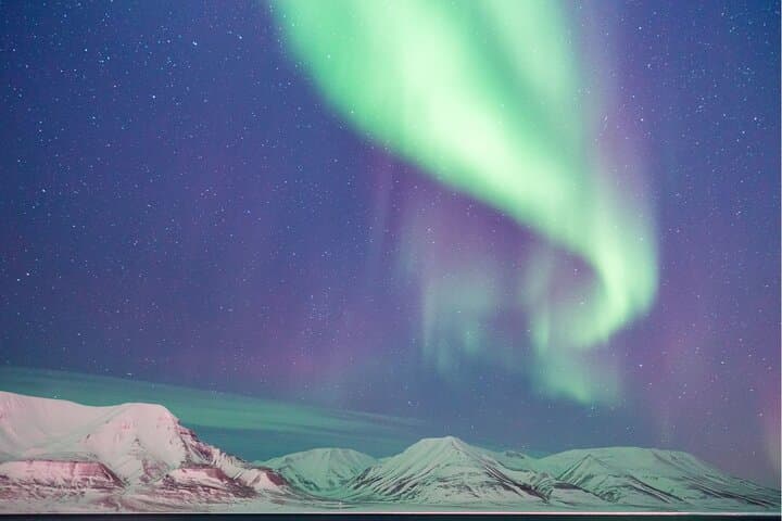 Reykjavik Northern Lights Unlimited Tour with Aurora Center Entry