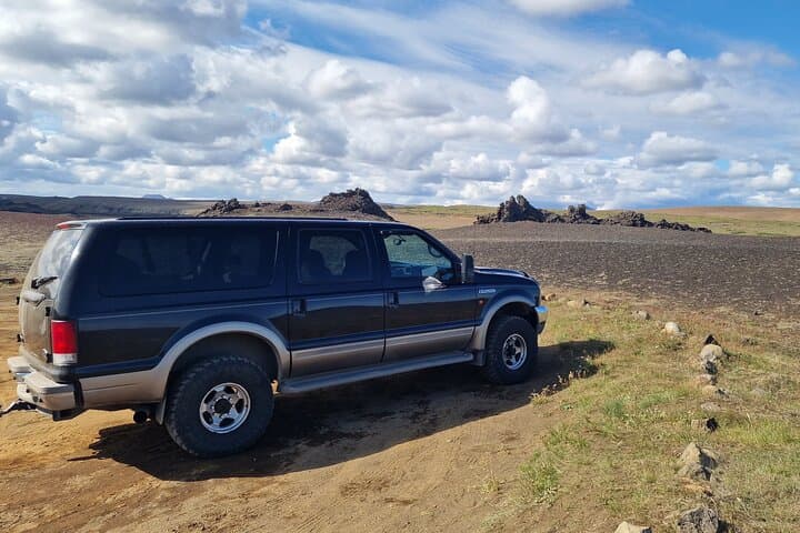 Iceland Golden Circle Small Group Jeep Tour