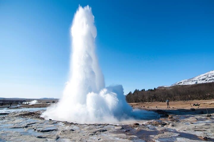 From Reykjavík: Golden Circle & Laugarvatn Fontana Spa