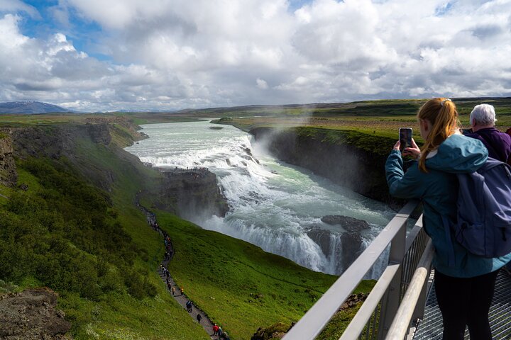 From Reykjavík: Golden Circle & Laugarvatn Fontana Spa
