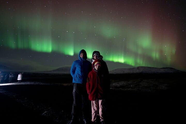 Reykjavik: Northern Lights Small Group with Surprise